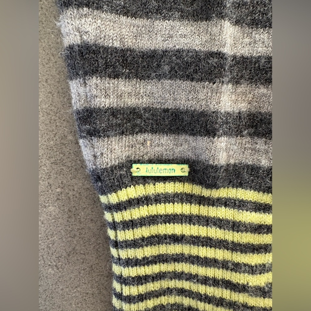 Lululemon arm warmers — cozy and rare!